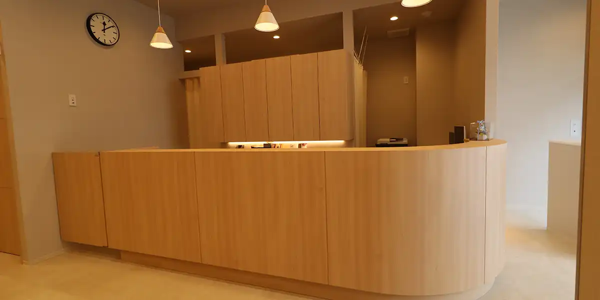 医療法人社団 誠門会 かどた皮ふ科・形成外科 聖蹟桜ヶ丘院 受付